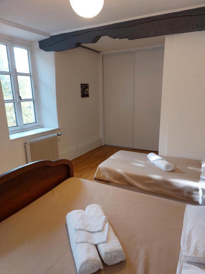La Cambuse Des Gones - Gite 3 Chambres Thurins Exterior foto