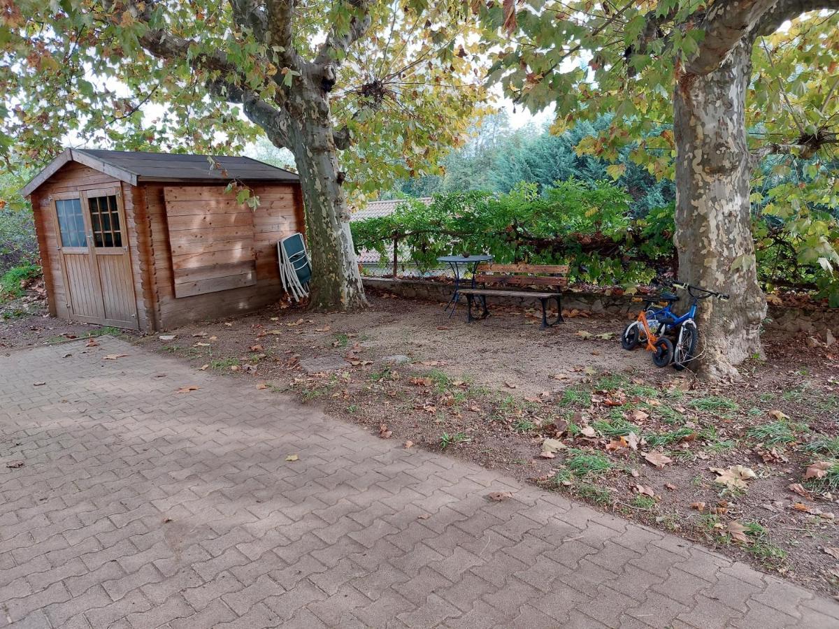 La Cambuse Des Gones - Gite 3 Chambres Thurins Exterior foto
